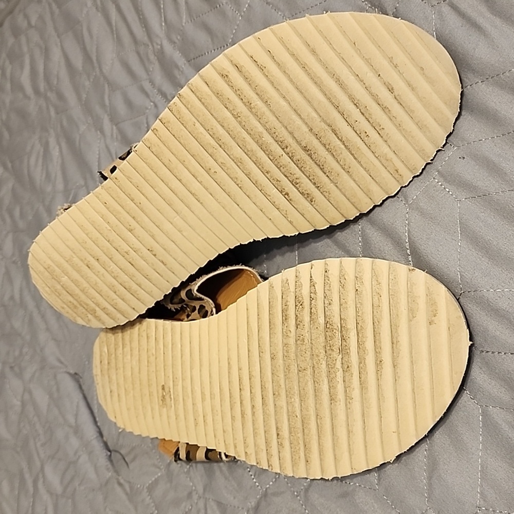 Leopard Print Sandals - Picture 4 of 4